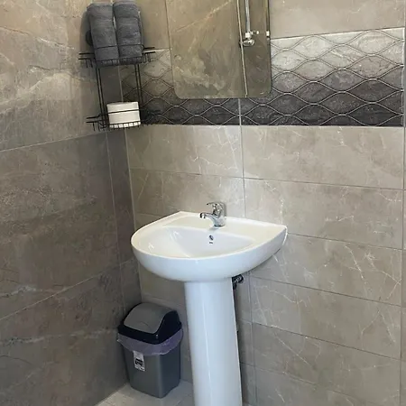 за гости крис בית הארחה