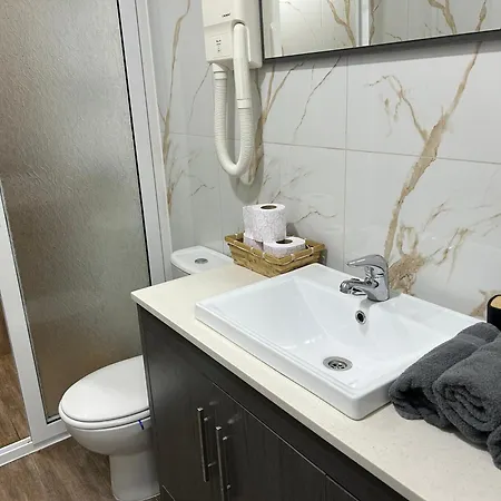 за гости крис Pensión 3*