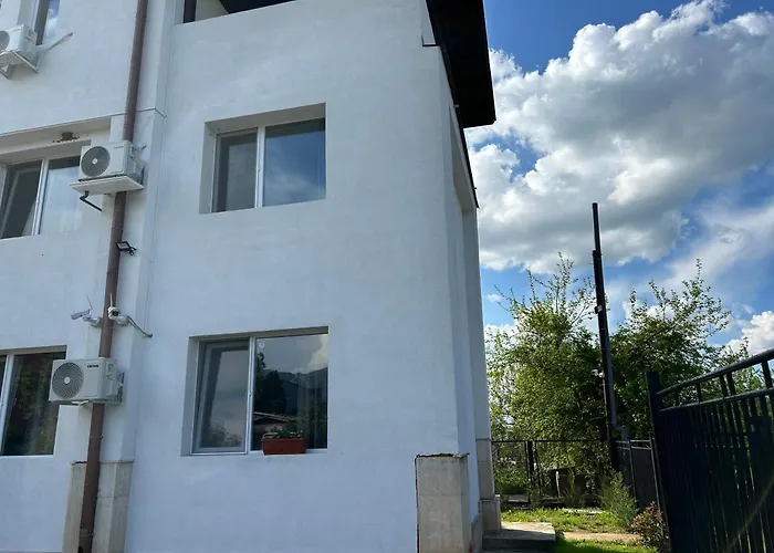 за гости крис 3* Враца